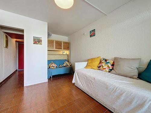 Apartment Le Quai aux Fleurs-9 by Interhome