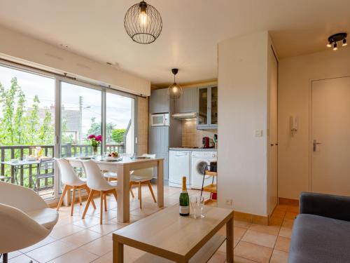 Apartment Le Surcouf-3 by Interhome