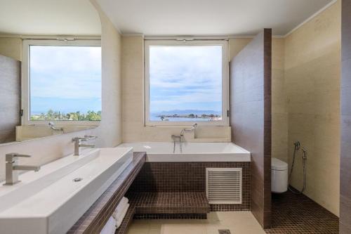 3 Bedroom Apartment Suite in Glyfada