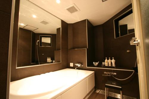 Ein Badezimmer in der Unterkunft Hotel VARKIN