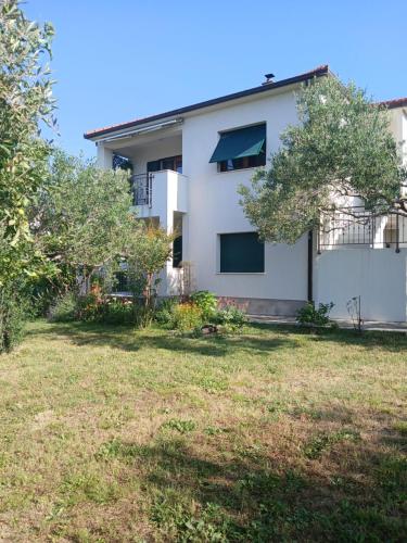 Apartman Mira