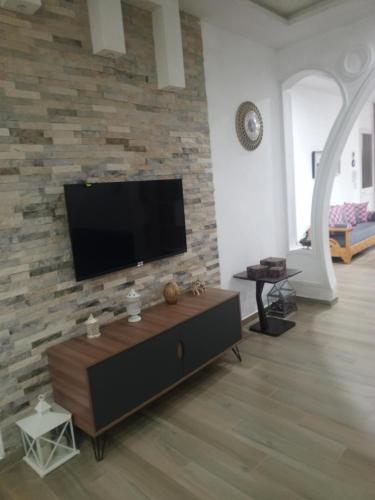 Μια τηλεόραση ή/και κέντρο ψυχαγωγίας στο maison entre foret et mer