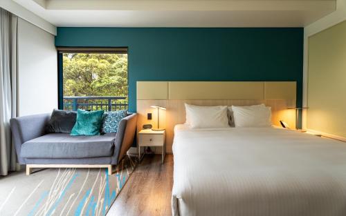 Postel nebo postele na pokoji v ubytování Crowne Plaza Sydney Macquarie Park by IHG