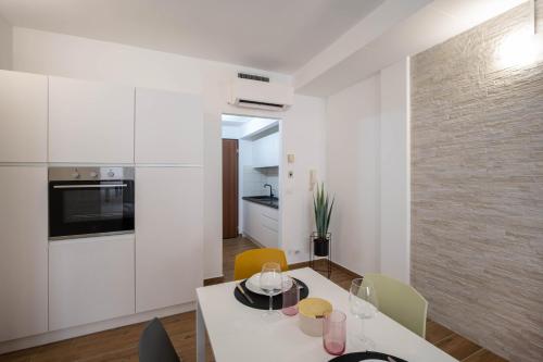 Кухня или мини-кухня в La Rondine - Monolocale zona centro
