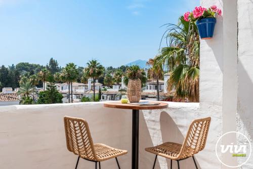 VIVI Homes - Tres Naranjos - Penthouse - pool - terrace
