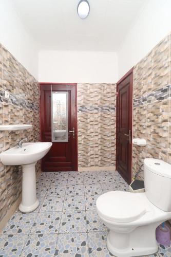 Koupelna v ubytování AfriqPnB RV Villa 3 Chambres avec Piscine