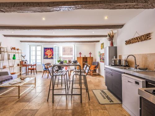 Apartment Les Palmiers by Interhome