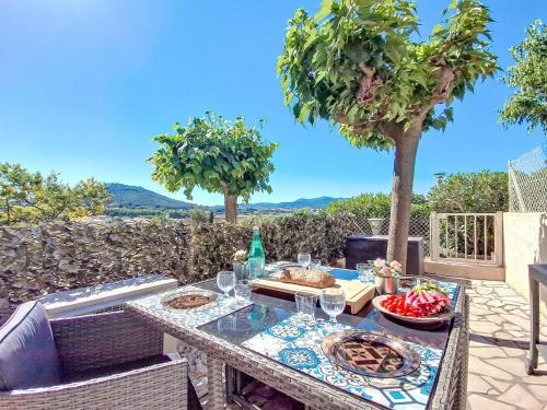 Studio L'Olympie-2 by Interhome