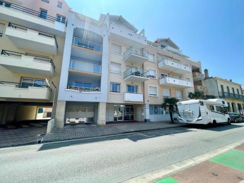 Apartment Les Oyats by Interhome