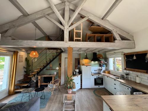 Maisonnette avec terrasse et jardin