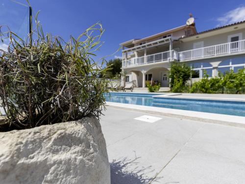 Holiday Home Villa Ena by Interhome