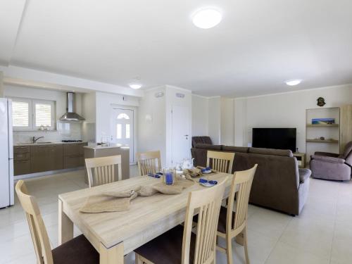 Holiday Home Villa Ena by Interhome