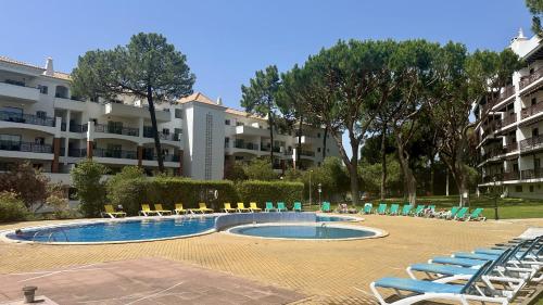 Sun - Shared Pool - 10 Guests - Albufeira