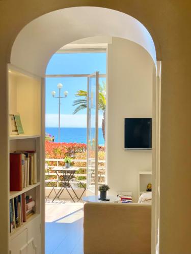 Stunning flat with sea view & garden on Promenade dA