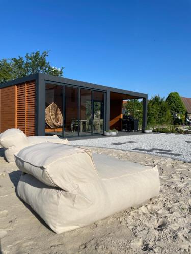 Das Gebäude in dem sich das Ferienhaus befindet