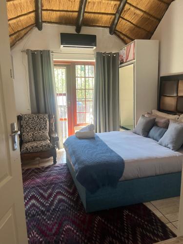 Giường trong phòng chung tại Goldpot Faerie Glen near Sun Bet Arena