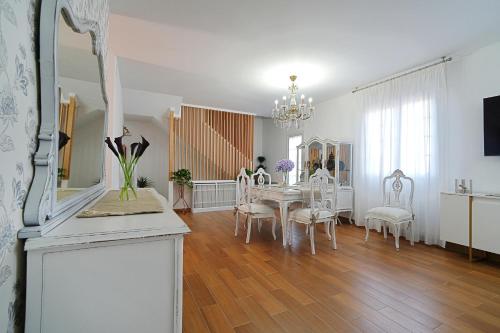 GALIHOST - Enorme casa con gran zona exterior en Cambados