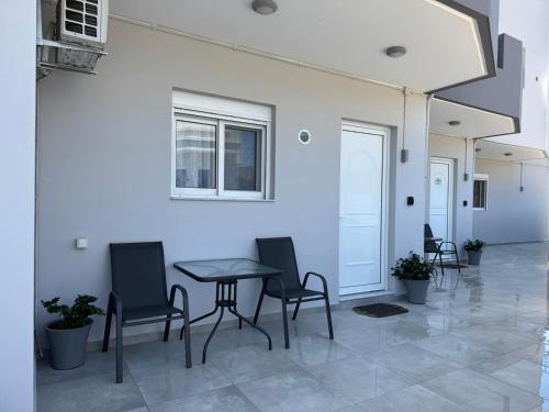 Balkoni atau teres di CARISSA SUITES a