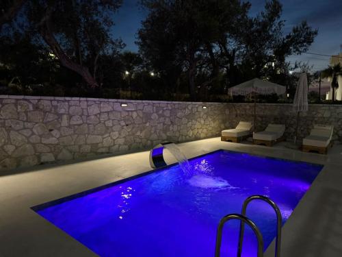Bazén v ubytování Hotel Villa Ambra nebo v jeho okolí