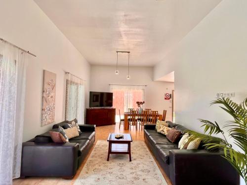 Khu vực ghế ngồi tại Villa Family