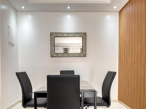 Fotografie z fotogalerie ubytování Appartement lumineux avec terrasse XXL, piscine & plage et vue montagne v destinaci Agadir nʼ Aït Sa