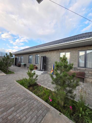 Bangunan di mana terletaknya the country house