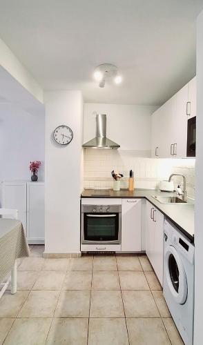 Apartamento Familiar con piscina con Wi Fi en Los Cristianos