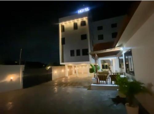 Budova, kde se hotel nachází