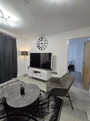 Mega9 Luxury 2Bedrooms Apartment - 2Baths, 2Toilets photo 13