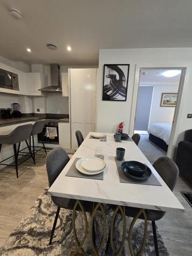 Mega9 Luxury 2Bedrooms Apartment - 2Baths, 2Toilets photo 26