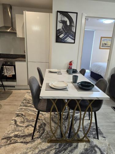 Mega9 Luxury 2Bedrooms Apartment - 2Baths, 2Toilets photo 30