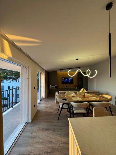 Artemis Poolhouse Apartments