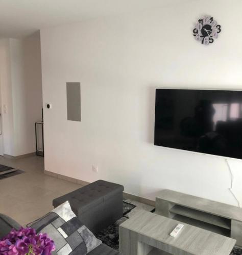 Photo de la galerie de l'établissement Colocation, à Thonon-les-Bains