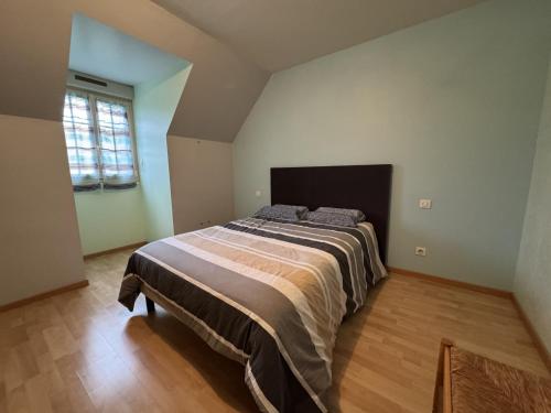 Photo de la galerie de l'établissement Group Retreat with Garden in Le Grand, à Le Grand-Lucé