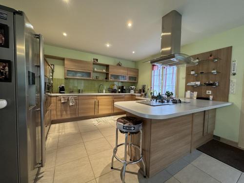 Photo de la galerie de l'établissement Group Retreat with Garden in Le Grand, à Le Grand-Lucé