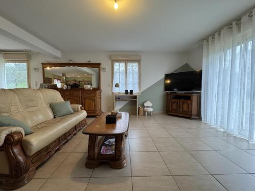 Group Retreat with Garden in Le Grand