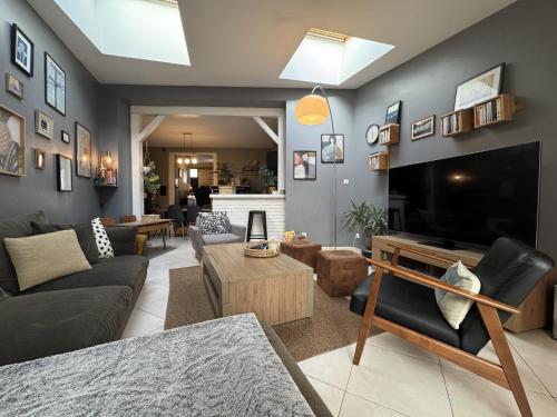 Comfort & Space in the Heart of Mans