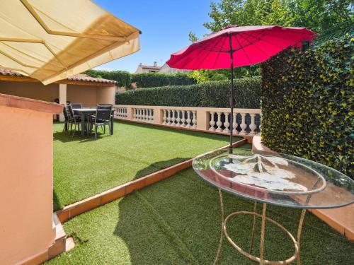 Photo de la galerie de l'établissement Charming apartment- 2BR- 4P- Saint-Tropez, à Saint-Tropez