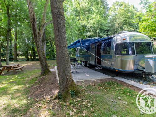 Escapade insolite dans une Airstream vintage en Anjou - FR-1-622-111