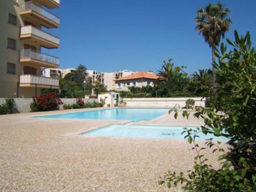 Sainte-Maxime : Appartement moderne pour 4 personnes - FR-1-780-86