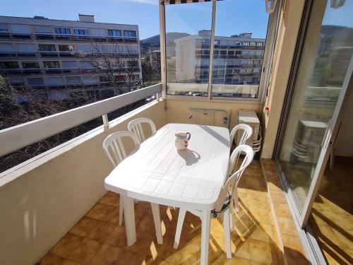 Appartement 2 pièces climatisé, parking, centre Sainte-Maxime, proche plages