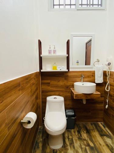 Bilik mandi di Casa X16 persona
