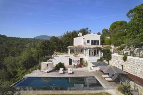 Luxury Villa Near Saint Paul De Vence