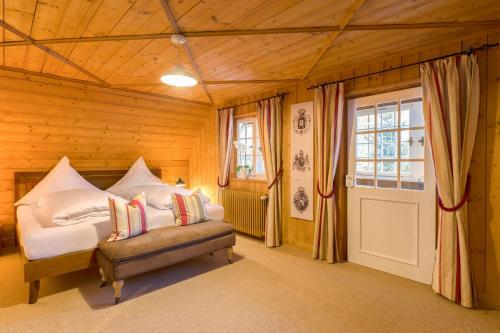 Ένα ή περισσότερα κρεβάτια σε δωμάτιο στο Chalet With Dream Garden In Black Forest