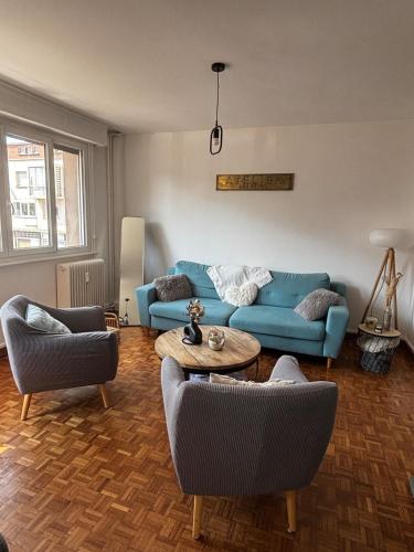 2 chambres avec son balcon