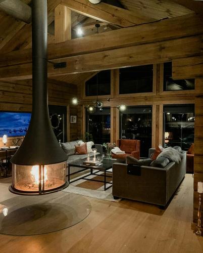 Ruang duduk di Modern And Spacious Cabin At Mosetertoppen