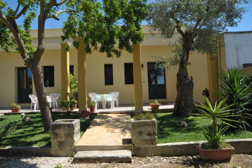 Κήπος έξω από το Masseria Don Egidio