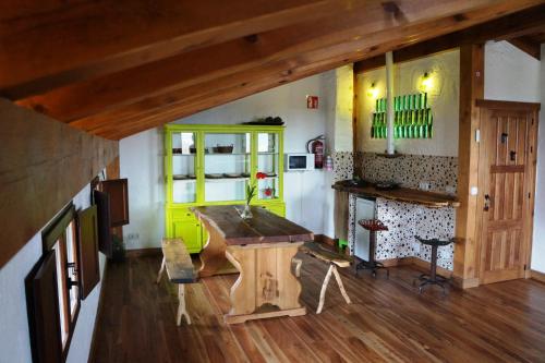 Olmos de AtapuercaにあるCasa Rural Bioenergética La Serrezuelaのギャラリーの写真