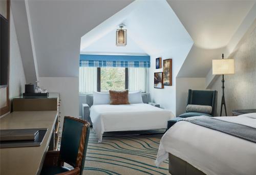 Un ou plusieurs lits dans un hébergement de l'établissement Grand Hyatt Vail