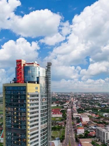 Nespecifikovaný výhled na destinaci Vientiane nebo výhled na město při pohledu z hotelu